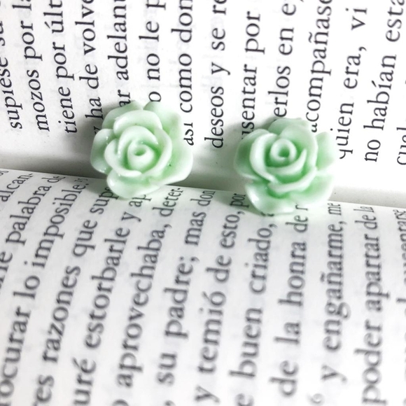 CERAMIC MINT GREEN ROSE STATEMENT STUDS - Picture 1 of 1